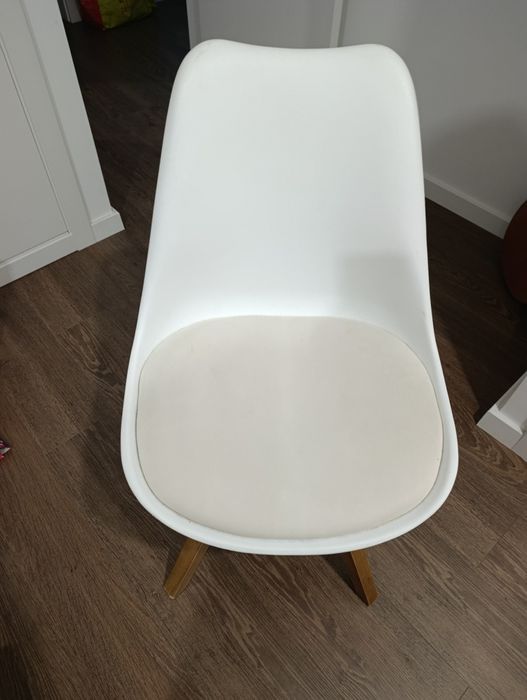 Cadeira IKEA em bom estado