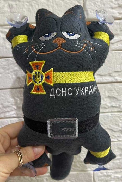 Кіт МЧСник в авто на присосках,Кіт Гарфілд,Кіт Саймон