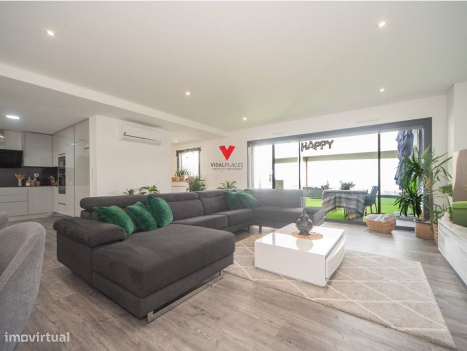 Penthouse T4 Exclusiva com Vista Rio | Terraço Privativo e Acabamen...