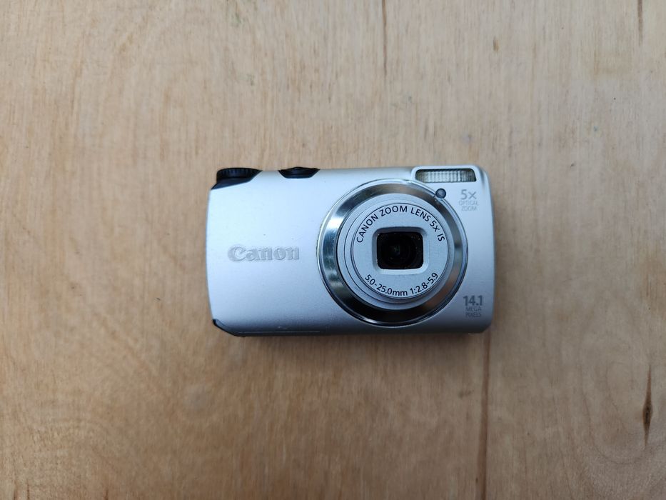 Цифровий фотоапарат Canon a3200