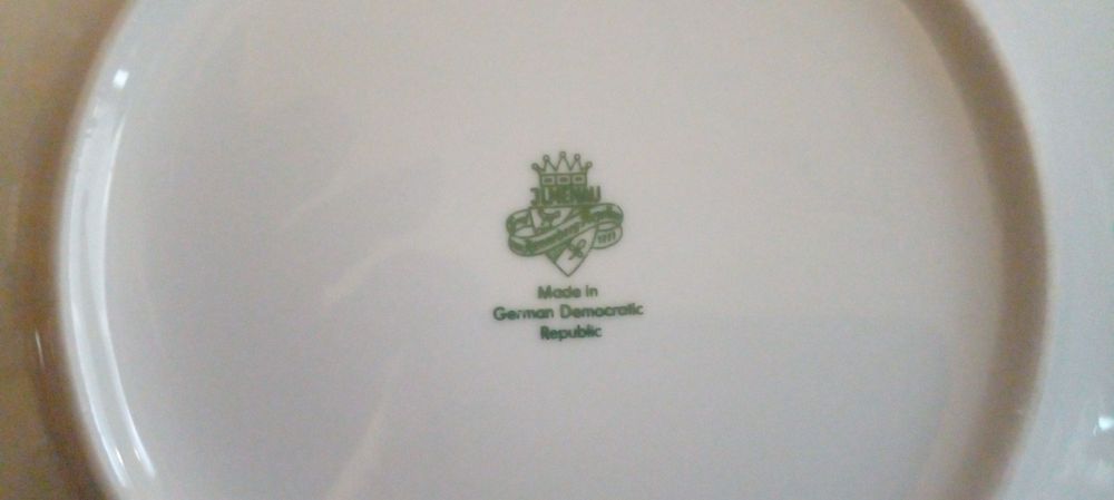 Продам фарфоровый сервиз