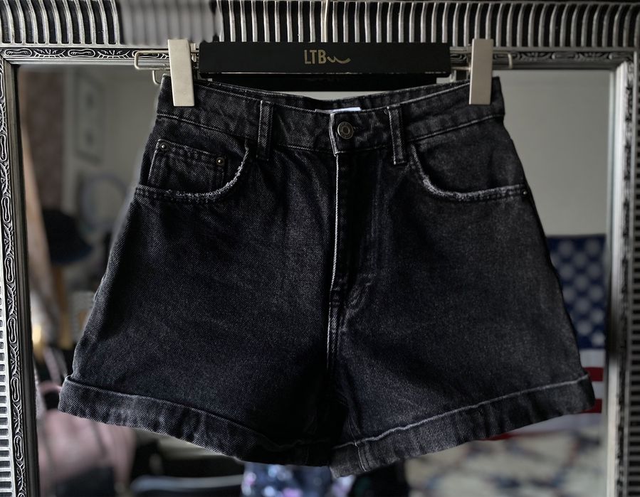 Джинсові шорти Bershka