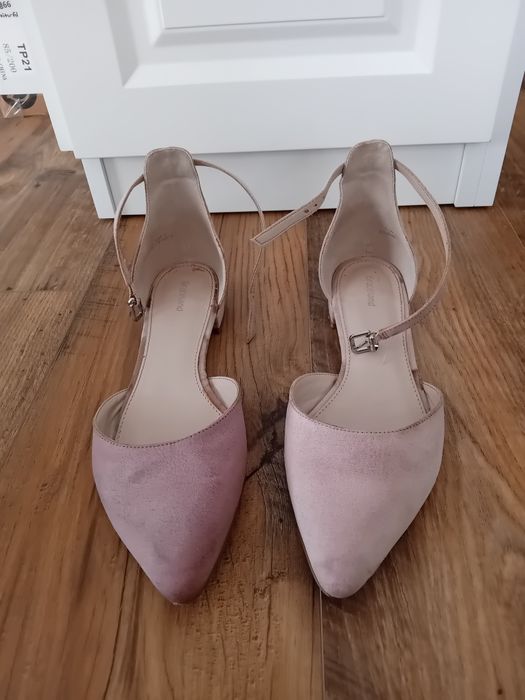 Sandaly -zakryte palce i zakryta pięta zakupione w Daichmannie