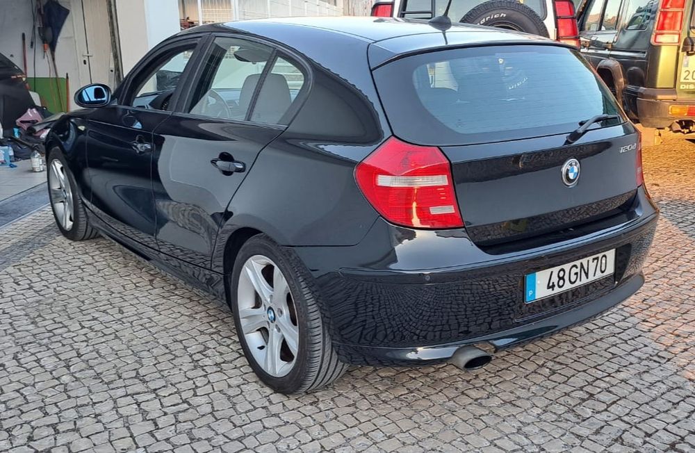 BMW 120d 177cv Auto | Muito Estimado | Android | Câmara |Revisão Feita