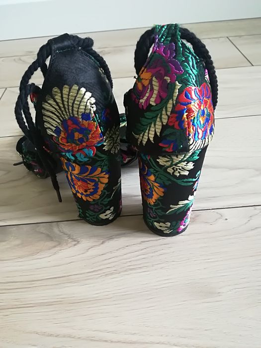 Buty sandałki roz 38 Top secret