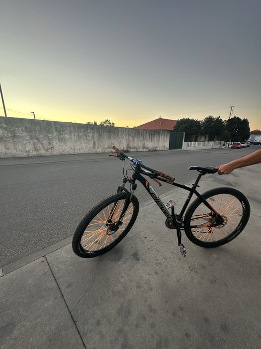 bicicleta em com estado