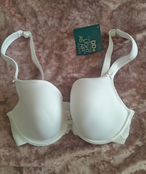 Бюстгальтер, ліфчик. Новий, білий. Об'єм 65, чашка Е