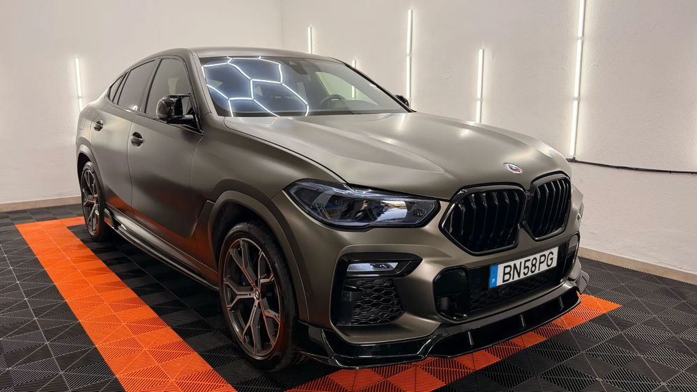 BMW X6 M50i