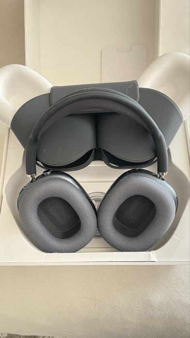 AirPods MAX Midnight