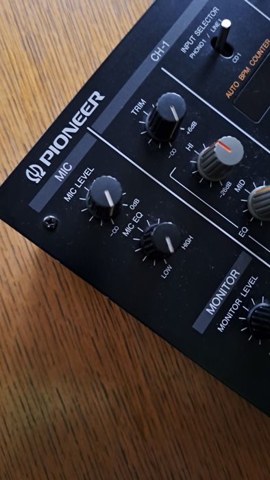 hikaru Pioneer DJM-300-S Pioneer DJM-300-S DJ Preamp Mixer 2 Channel Mixing Equalizer