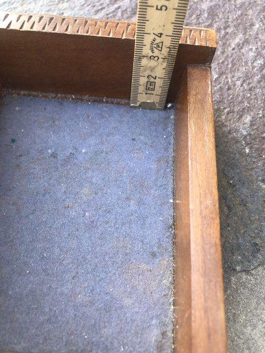 Цікава старовинна скринька