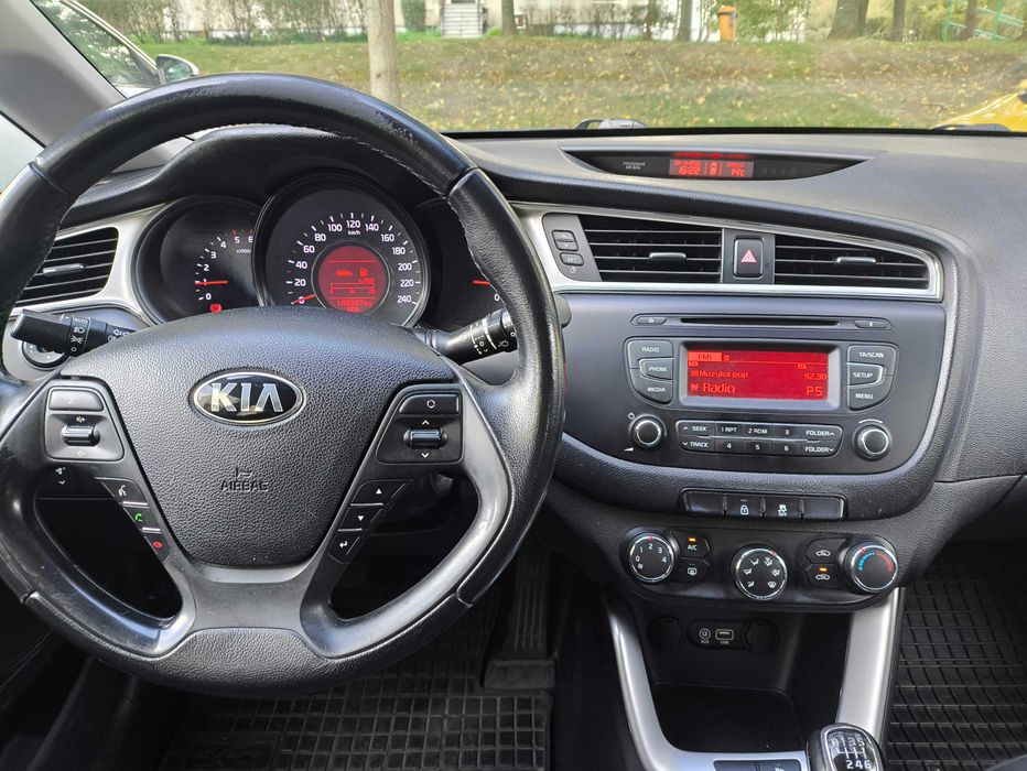 KIA CEED 1.4 90 KM 2018r. 2x Nowe opony Super stan Wersja M