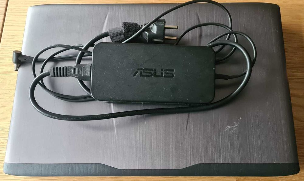 Portátil ASUS ROG FZ50VX