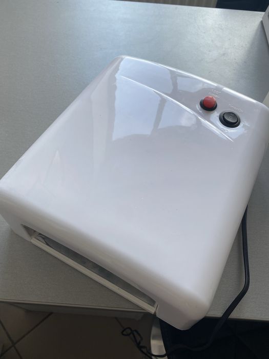 Лампа для манікюру