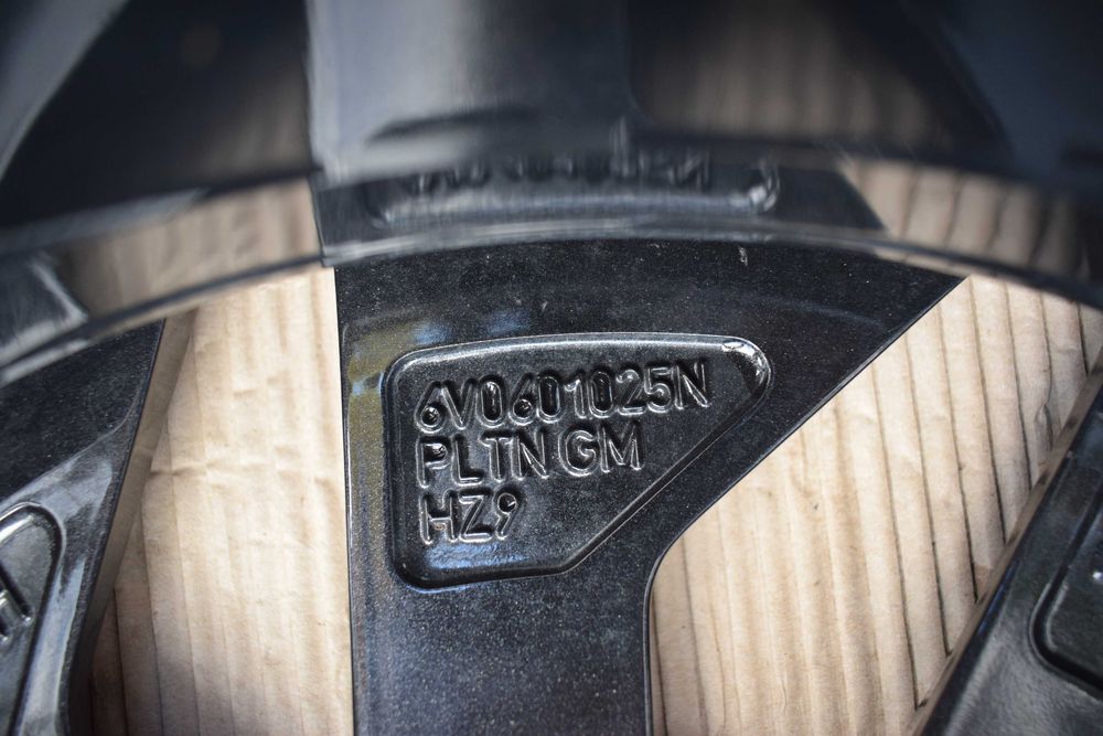 ORYGINALNA Felga Skoda Fabia 3 6V0x601x025N 16 5x100 ET46