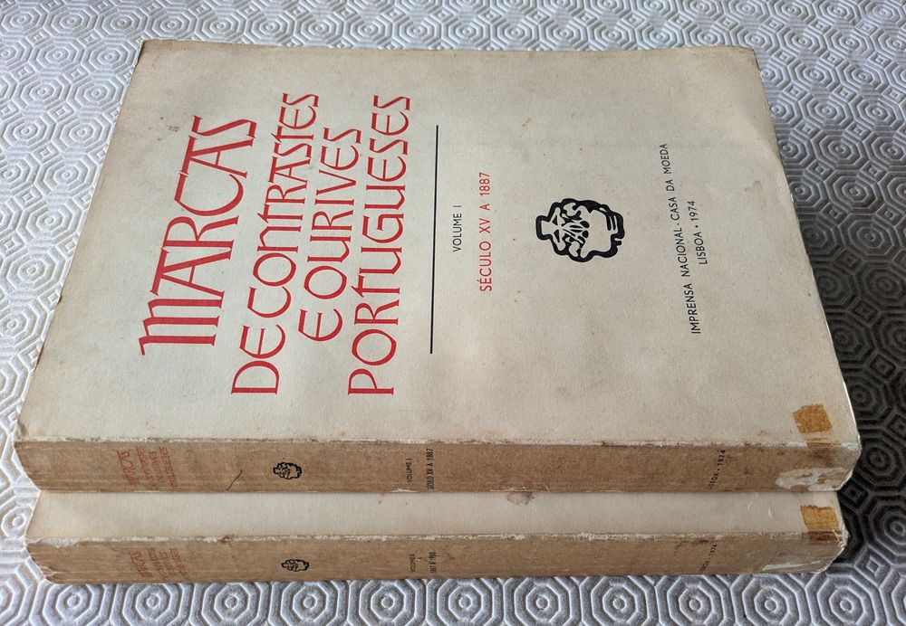 Marcas de Contrastes e Ourives Portugueses - INCM 1974 vols 1 e 2