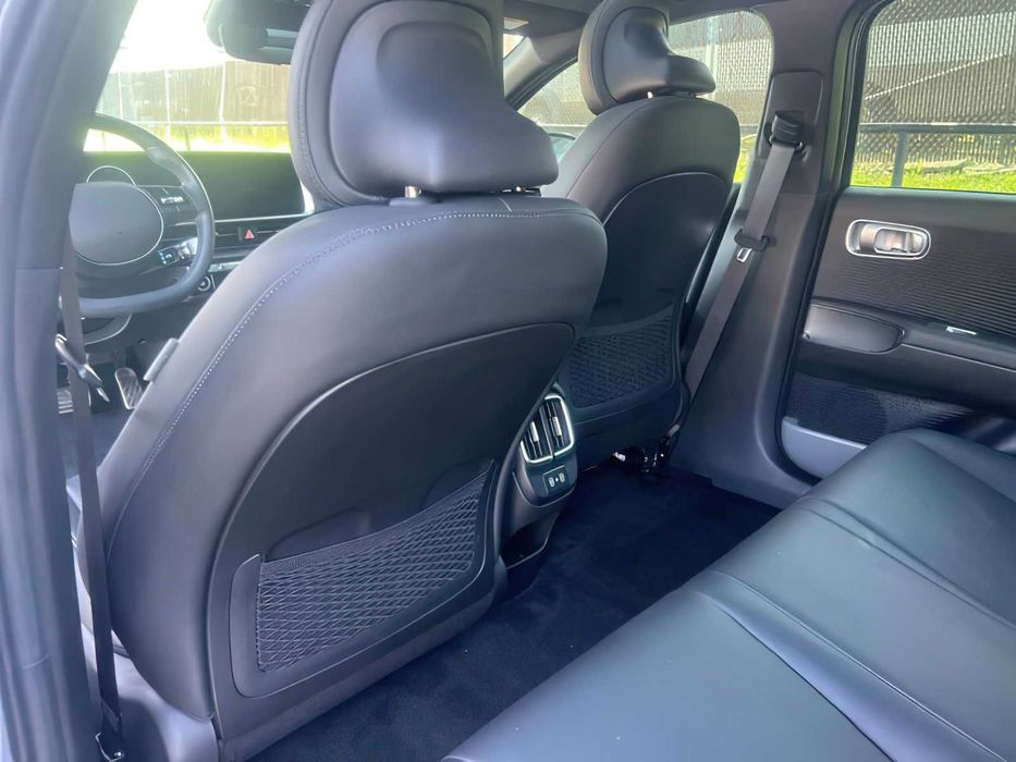 Hyundai Ioniq 6      2024