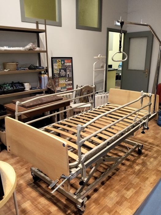 Cama geriátrica nova