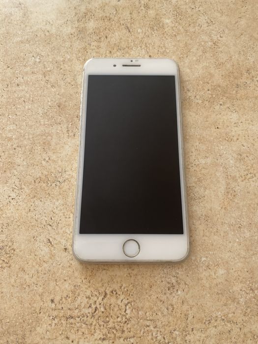 Продам б/у телефон IPhone 7 Plus 128gb Sillver