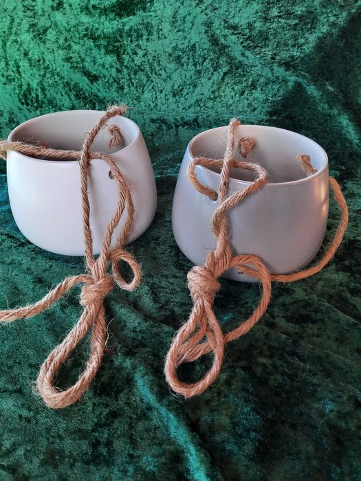 Doniczki ceramiczne wiszące na sznurkach etno boho