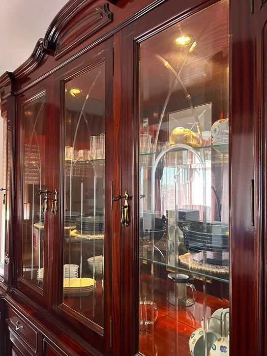 Conjunto de sala de jantar clássico