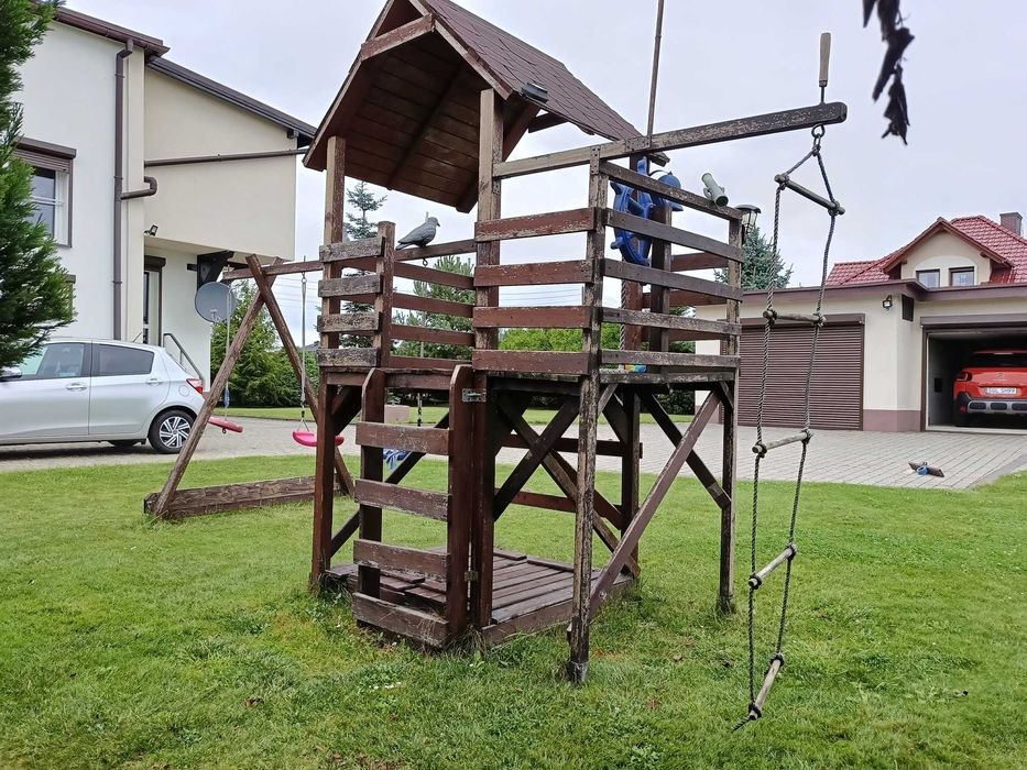 Plac zabaw drewniany