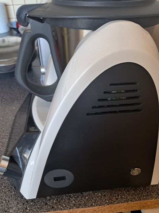 Sprzedam  robot  kuchenny