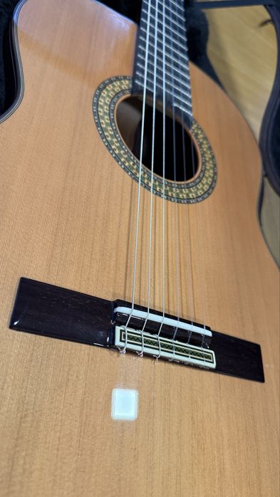 Guitarra classica Alhambra 9p