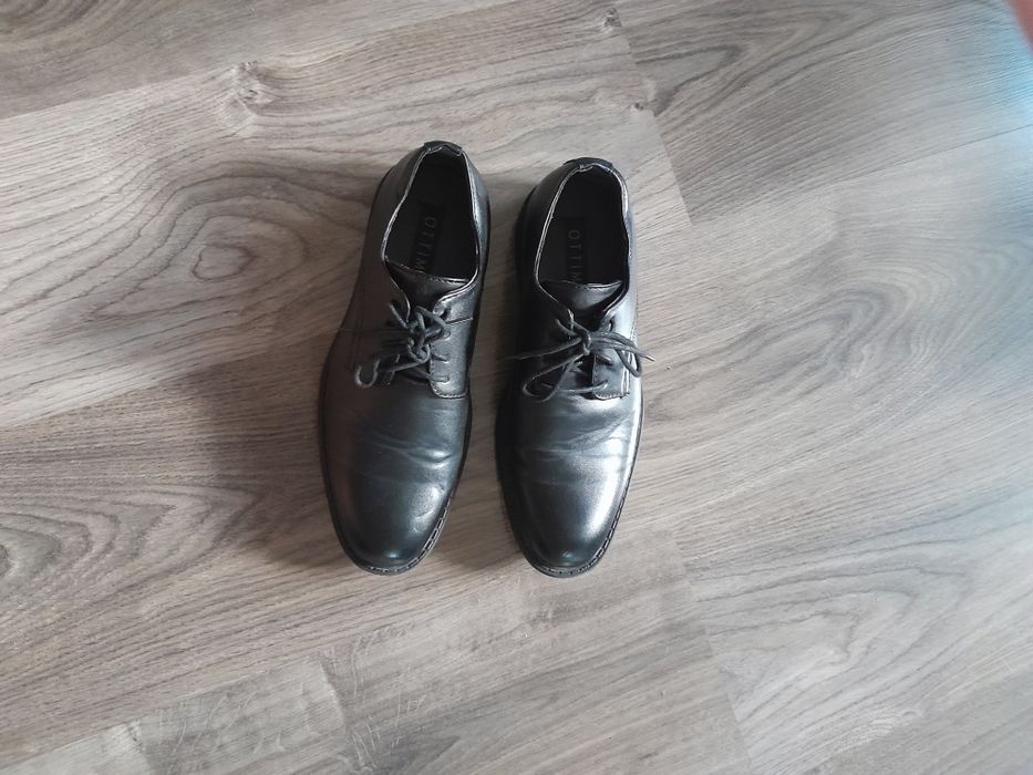 Buty galowe chłopięce