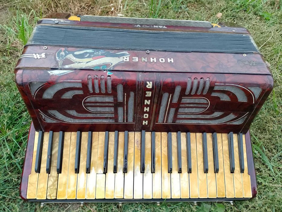 Akordeon Hohner 120 basów 4 chory