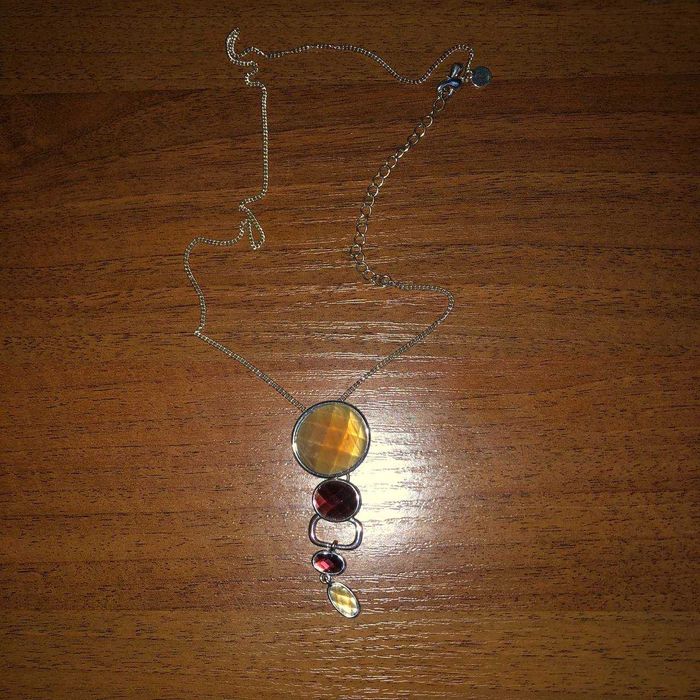 цепочка с кулоном прикраса