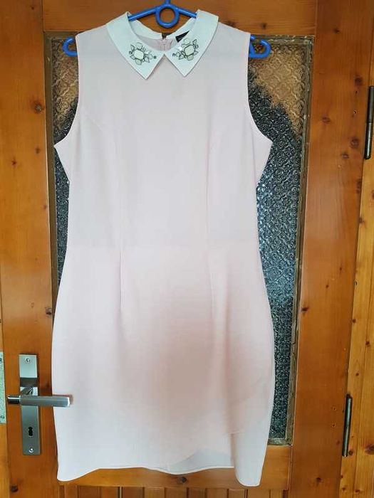 Piękna sukienka pudrowy róż Dorothy Perkins