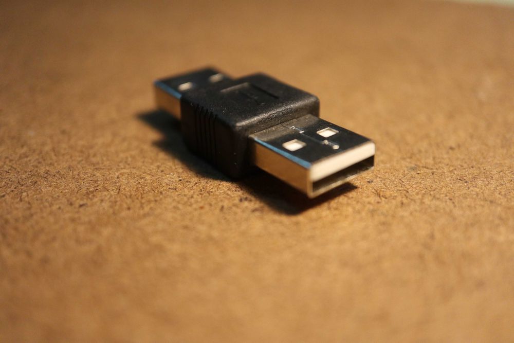 Adaptador USB 2.0 Macho para Macho