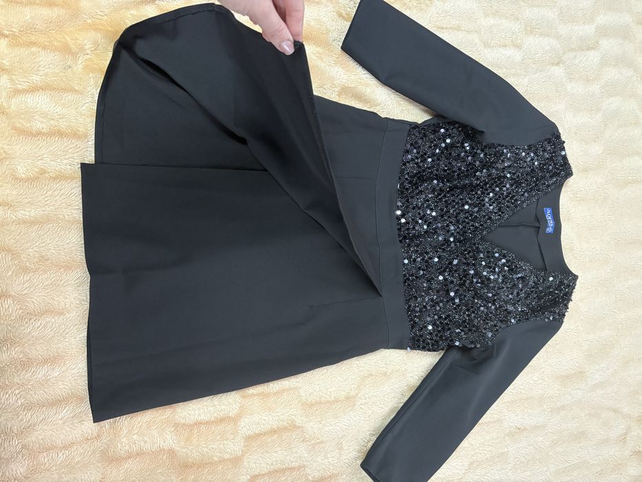 Святкове жіноче плаття,дуже гарне нарядне плаття