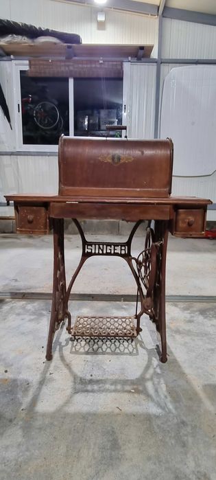 Máquina de costura antiga Singer