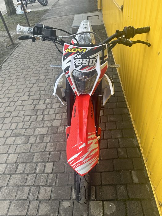 Новий мотоцикл Kovi JN250 Motard | 2026 | 24к.с. | 6-ти КПП | ZS172FMM