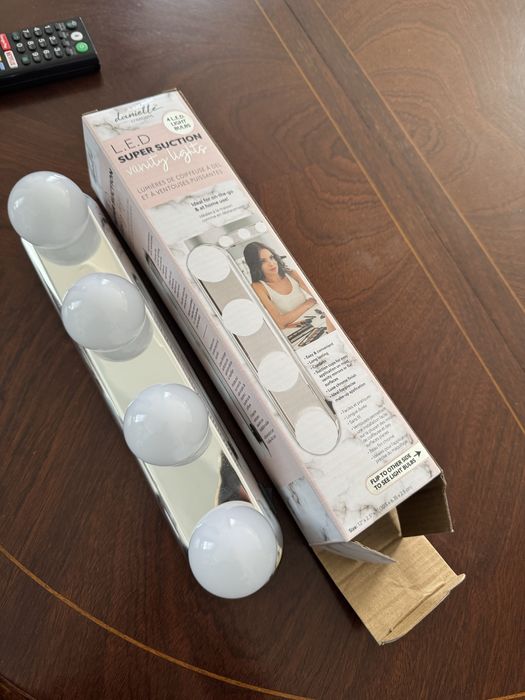 Бездротове Світлодіодне освітлення для дзеркал на батарейках