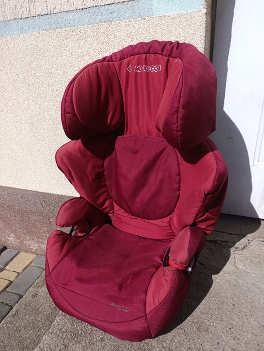 Fotelik samochodowy dla dziecka Maxi Cosi 15-36 kg