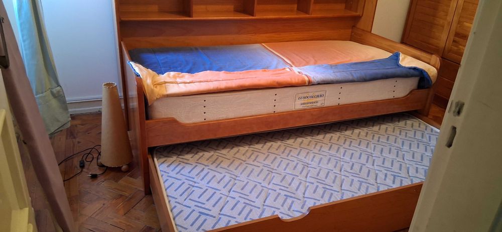 Movel cama dupla com movel secretária