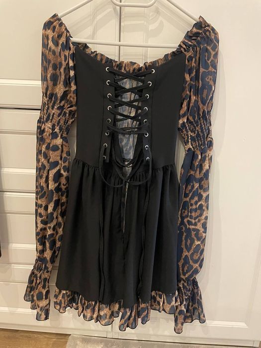 Неймовірна сукня