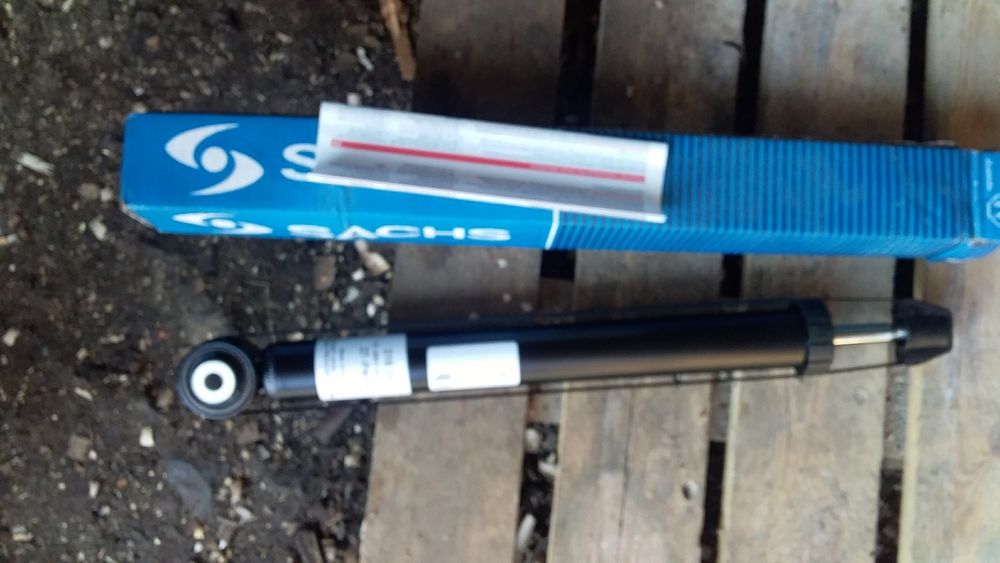 Новий амортизатор задній Шкода Октавія А7