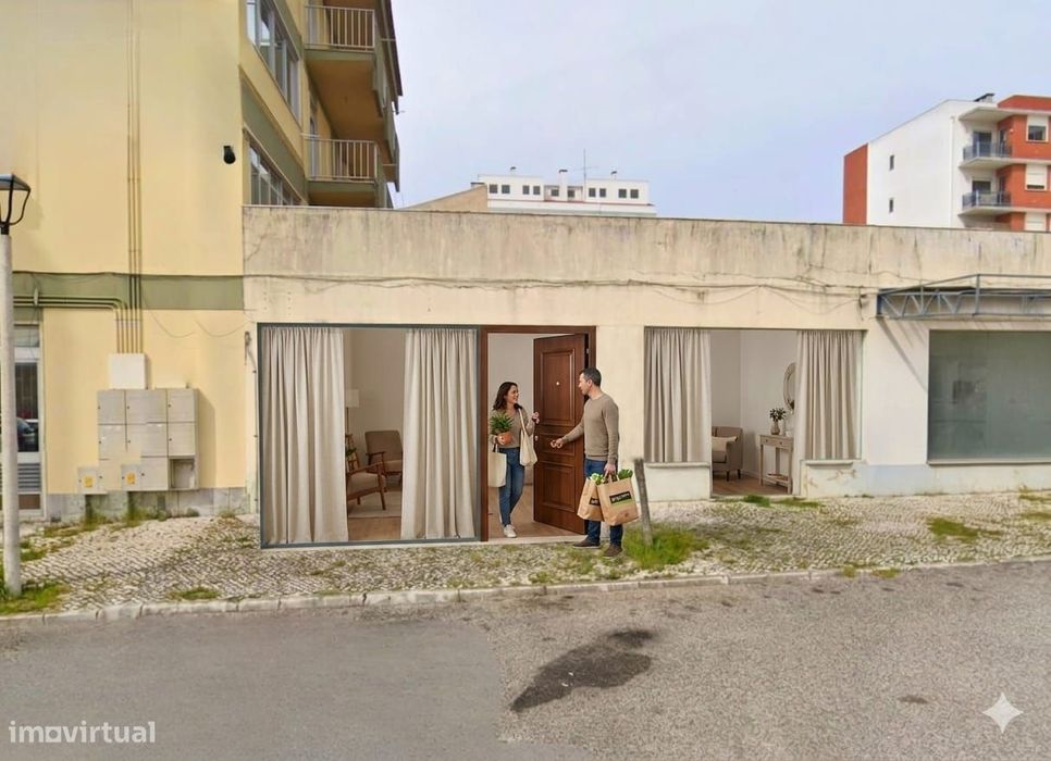Oportunidade Lojas em Leiria ideais transformar apartamentos — Marrazes E Barosa, Leiria