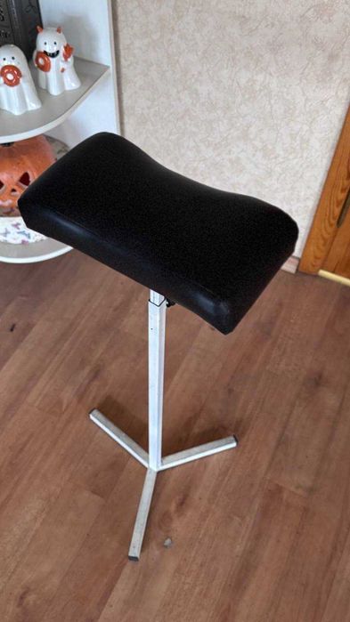 Тринога для педикюру