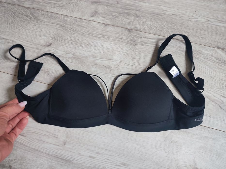 Delikatny biustonosz 75A