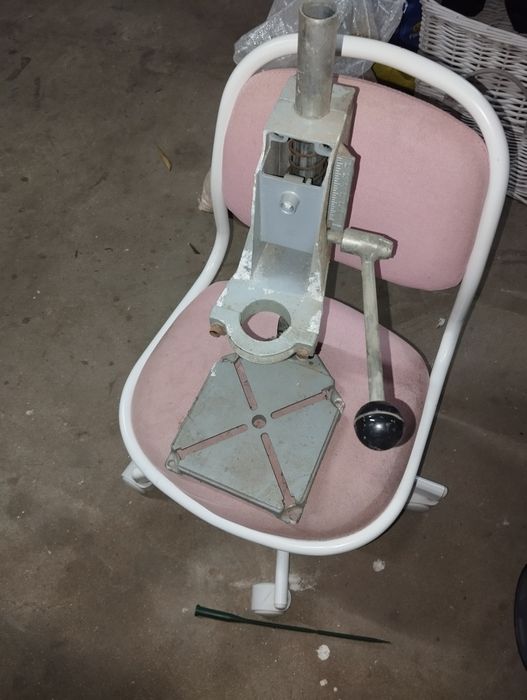 Suporte máquina furar