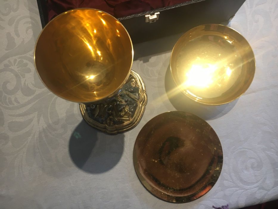 Cálice, pixide e patena