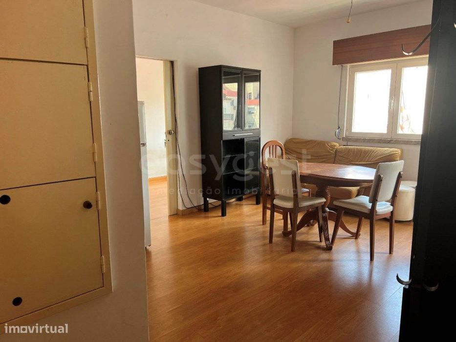 T1+1 na Reboleira | Uma casa para transformar à sua medida