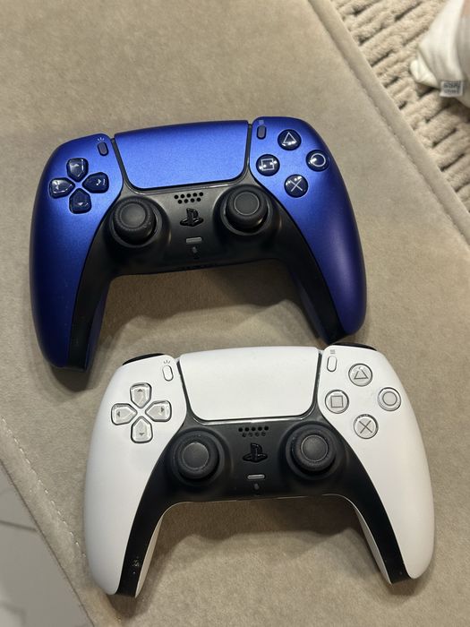 Playstation 5 Slim + 2 Dualsense