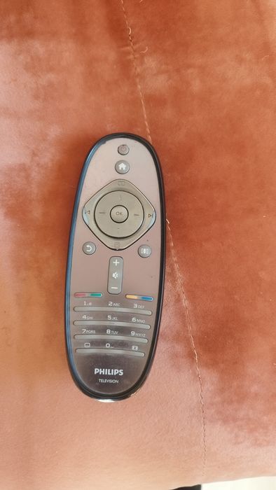 Продам  пульт для телевізора Philips оригінальний,робочий.