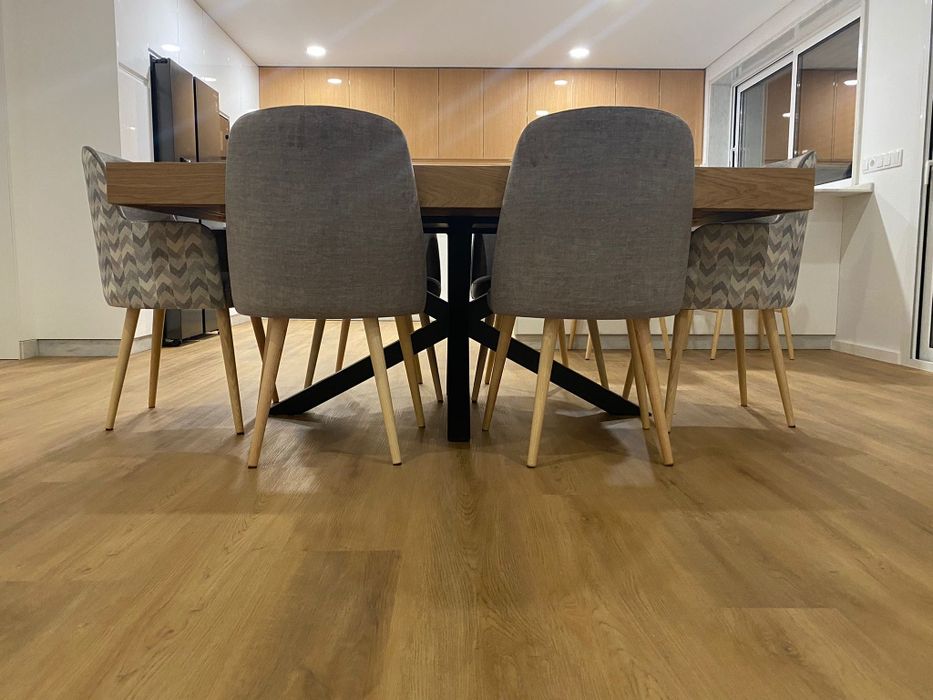 Mesa Jantar Extensível Carvalho Natural e Base Ferro Preto